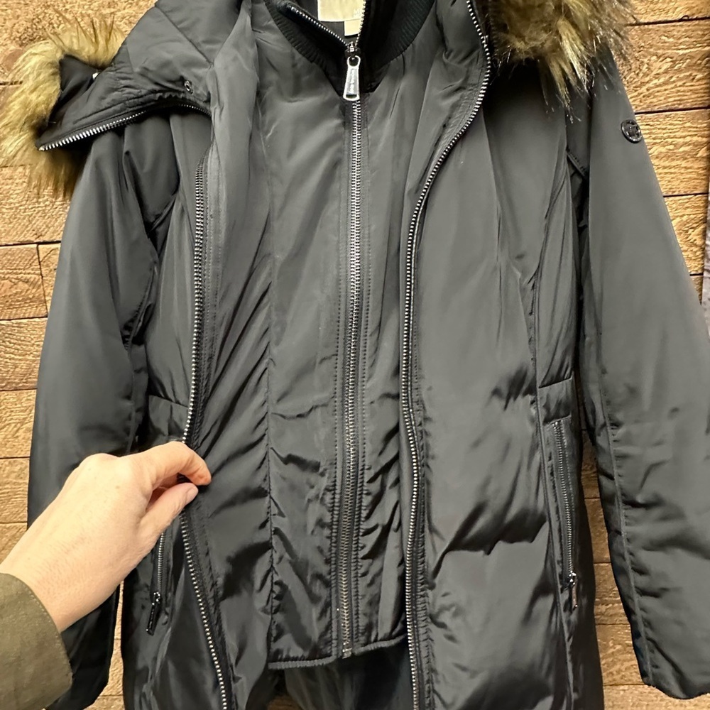 Michael Michael Kors Black Down Puffer Coat with Faux Fur Hood (Size XL) - Picture 4 of 7